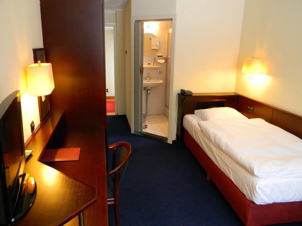 Nol In 'T Bosch Hotel Wageningen Exterior photo